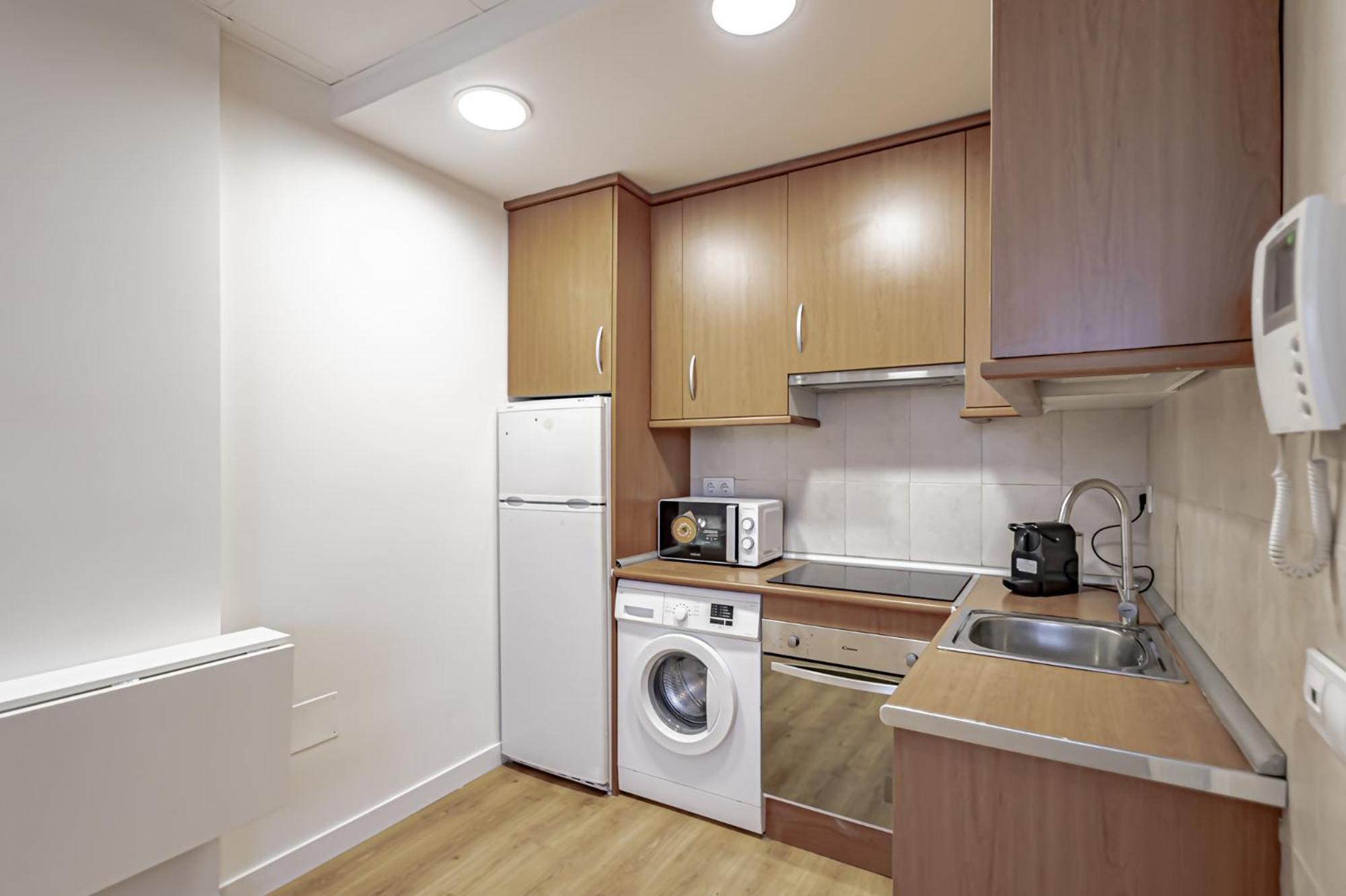 Apartamentos Noviembre Madrid Eksteriør billede
