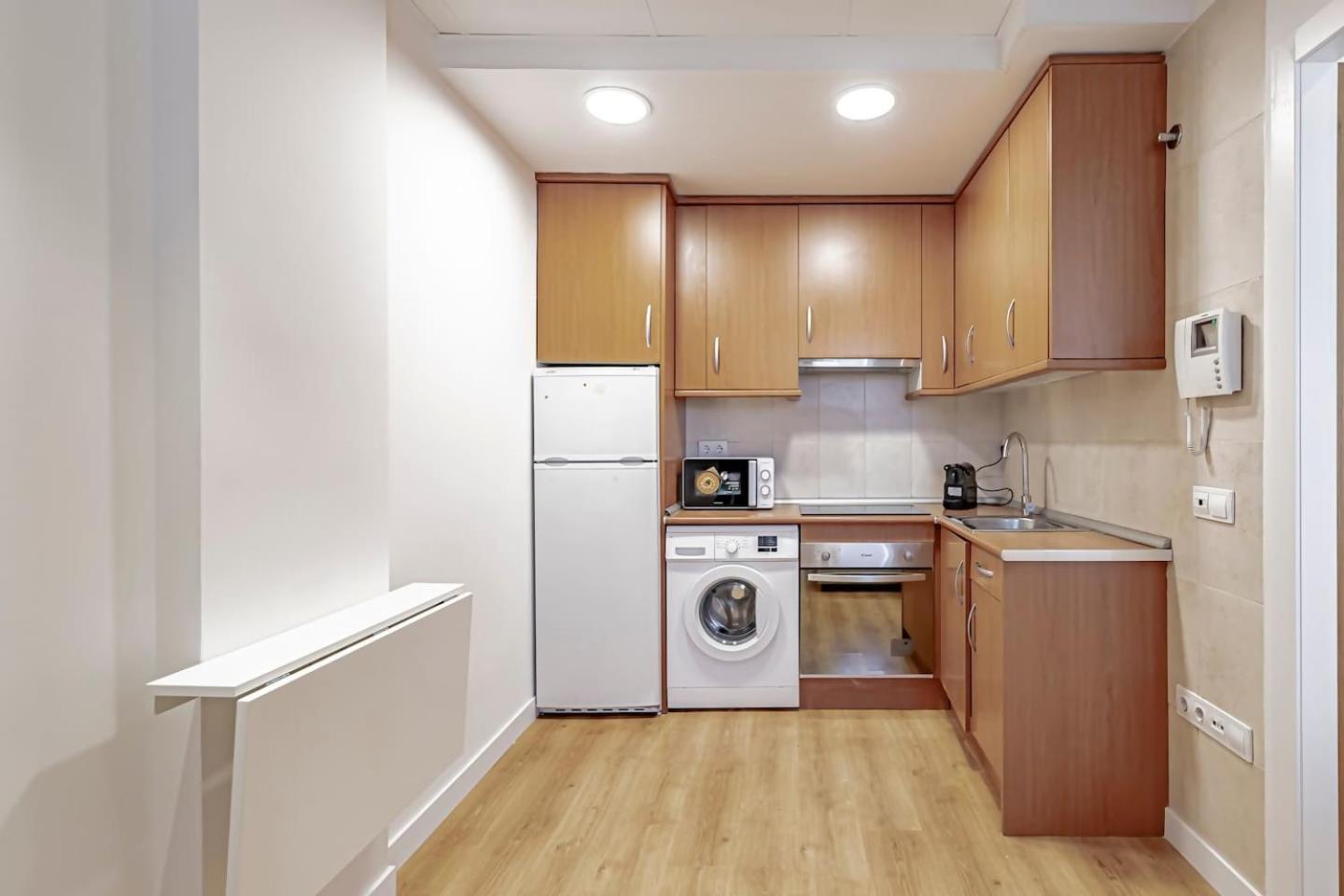 Apartamentos Noviembre Madrid Eksteriør billede